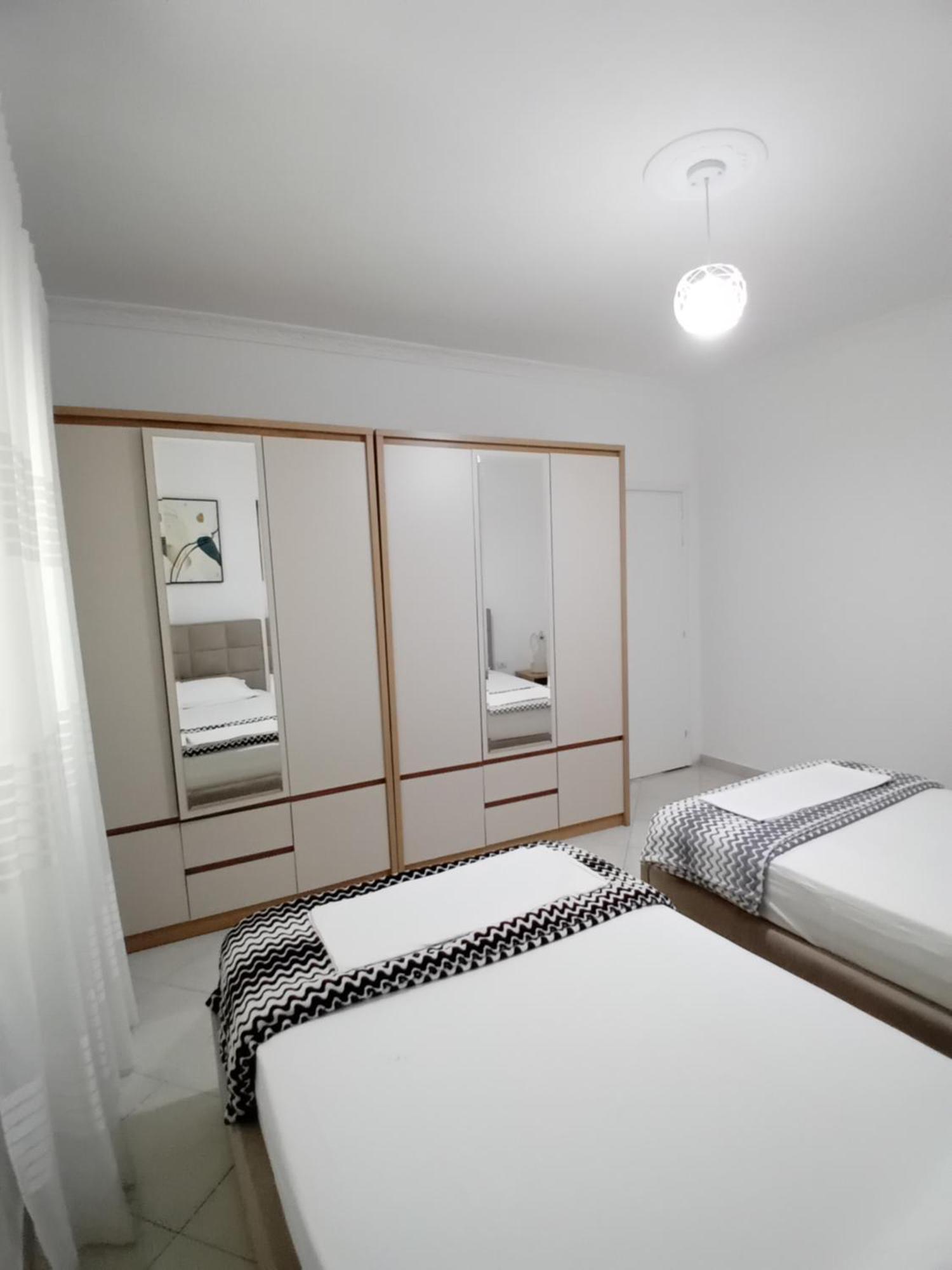Luxury Appartament Lungomare Vlorë Extérieur photo